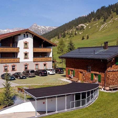 Gasthaus & Pension Alphorn ليش ام ارلبرغ المظهر الخارجي الصورة