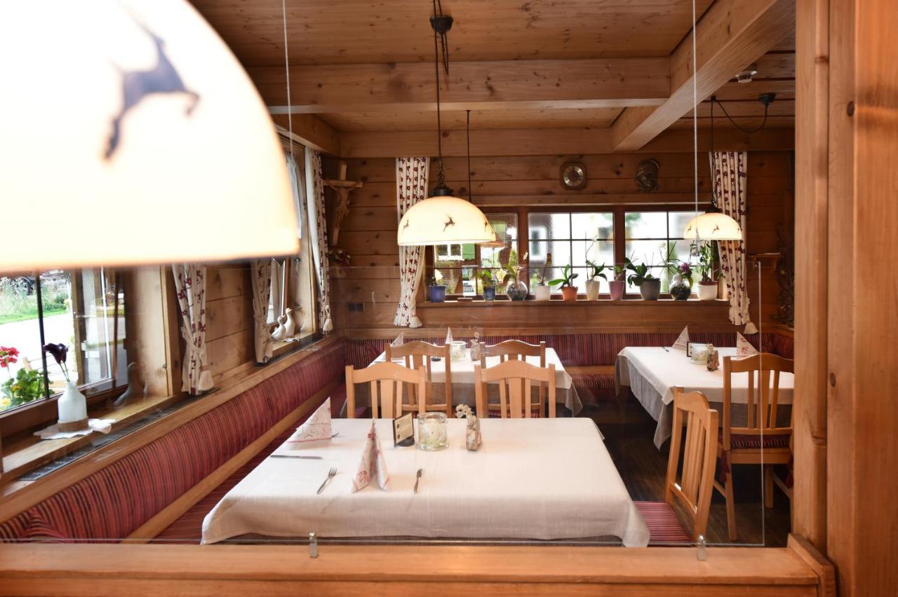 Gasthaus & Pension Alphorn ليش ام ارلبرغ المظهر الخارجي الصورة